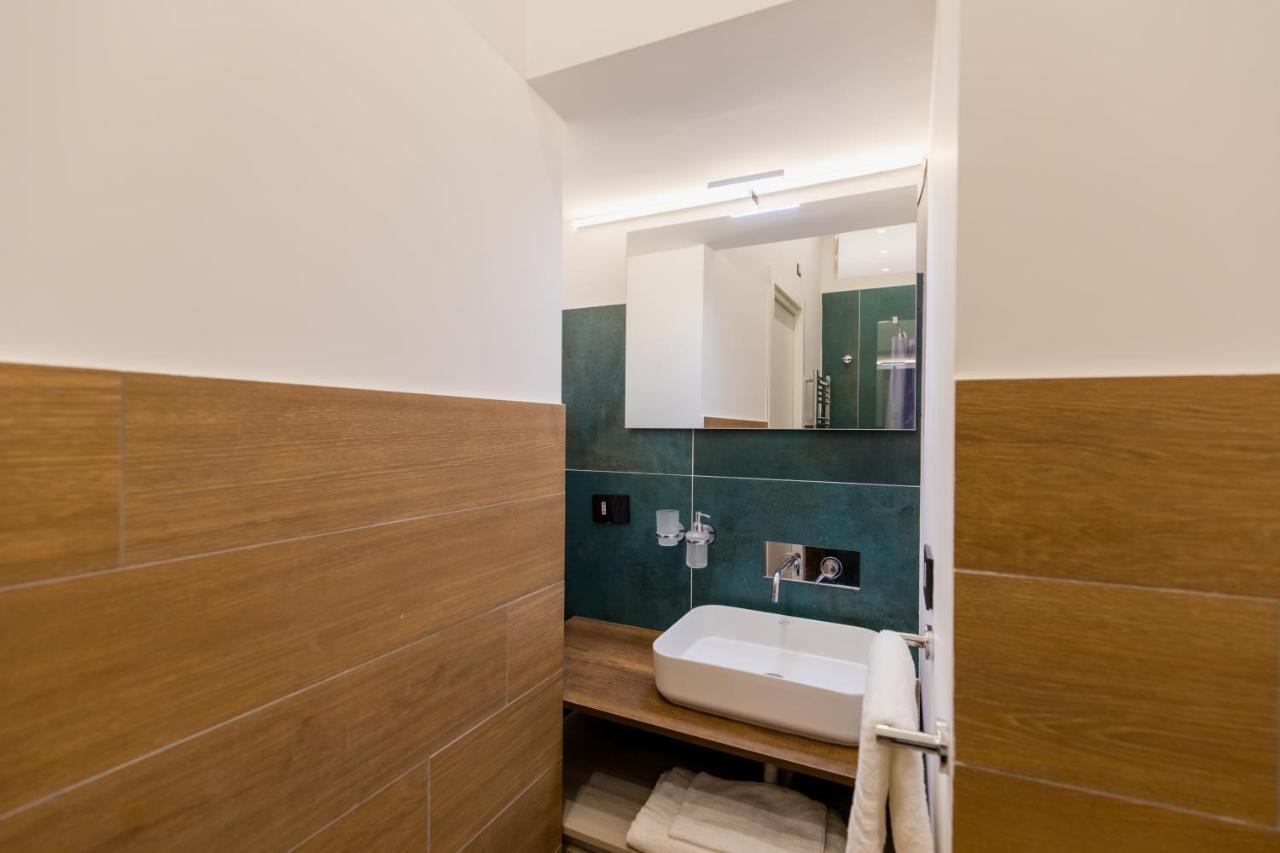 Apartmán Exclusive Parking Flat X 4 Near Metro 1 Salvator Rosa Neapol Exteriér fotografie